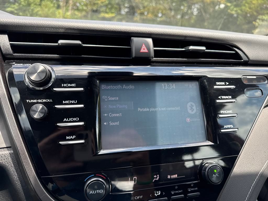 Vehicle image 22 of 37