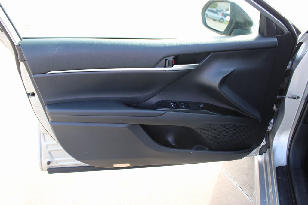 Vehicle image 10 of 29
