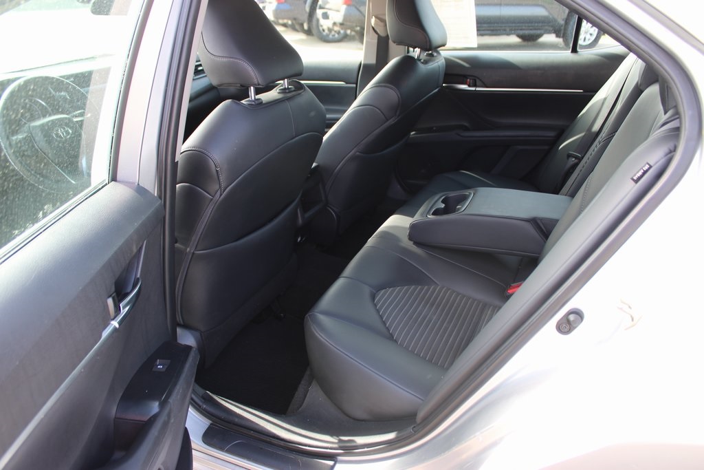 Vehicle image 27 of 29