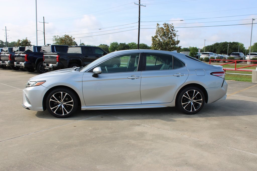 Vehicle image 8 of 29
