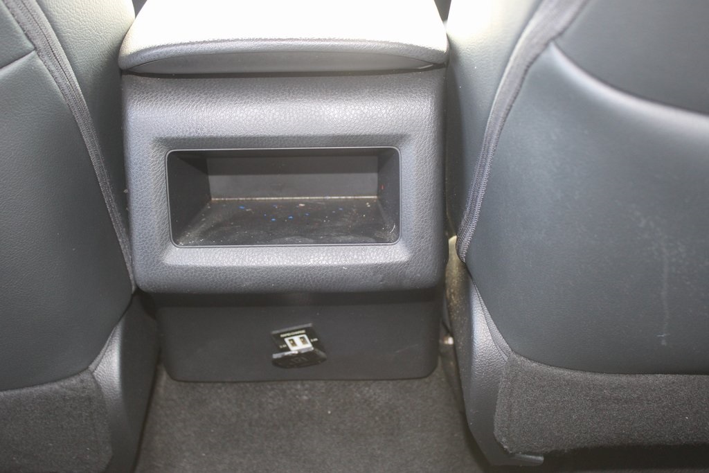Vehicle image 28 of 29