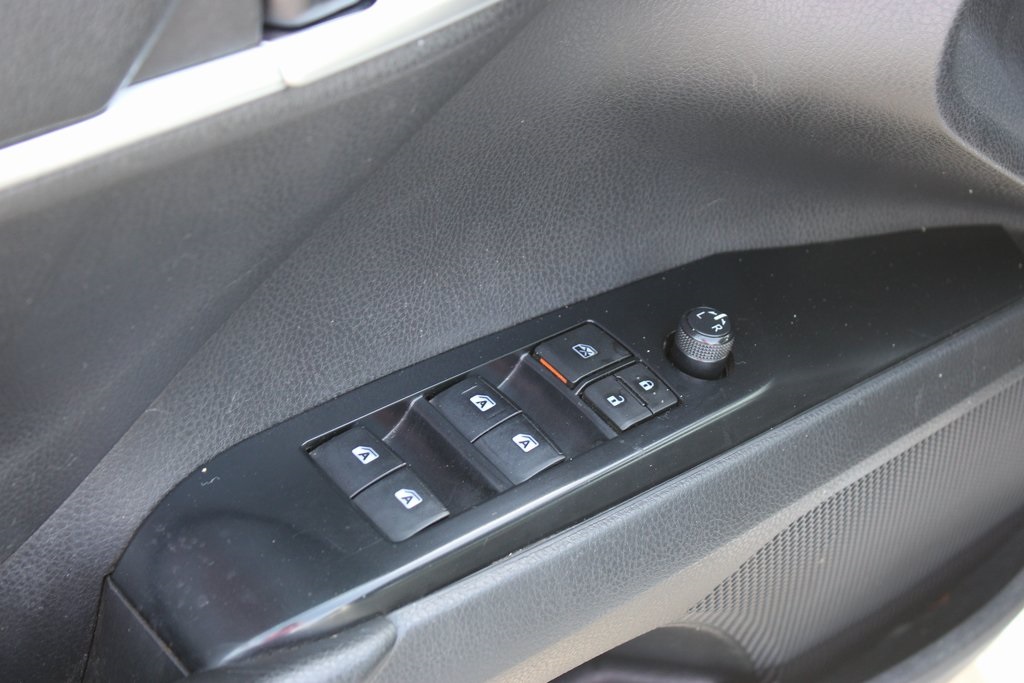 Vehicle image 11 of 29