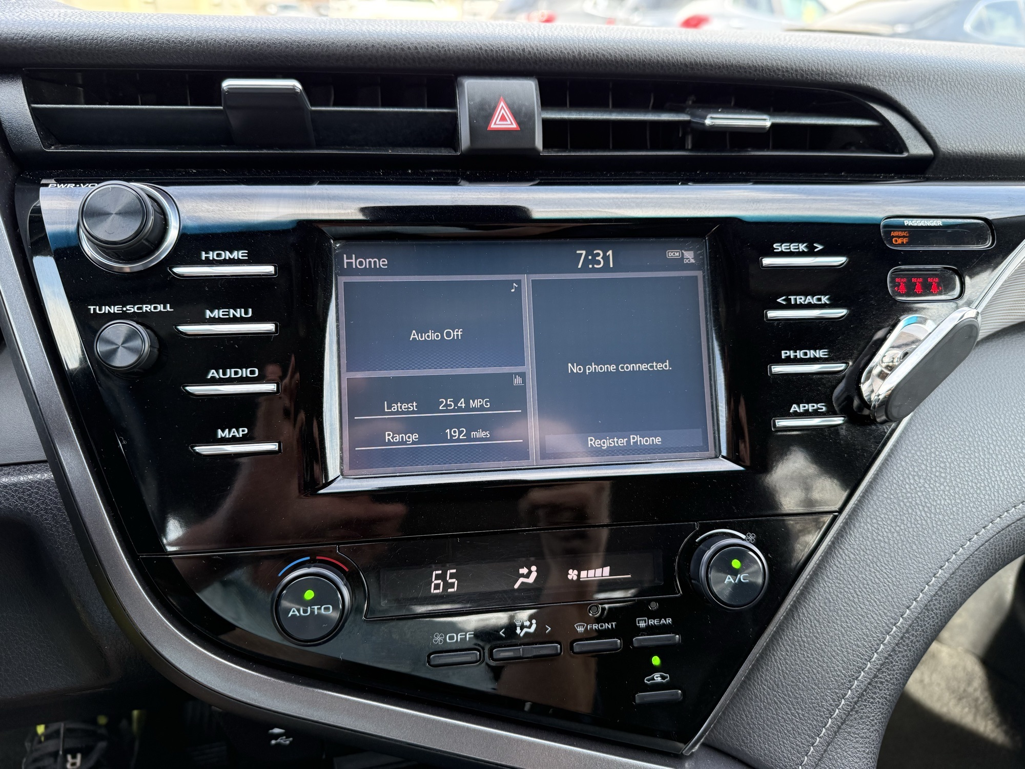 Vehicle image 18 of 20