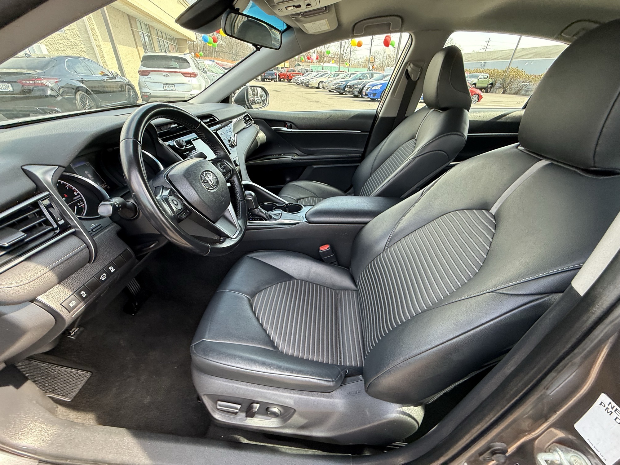 Vehicle image 10 of 20