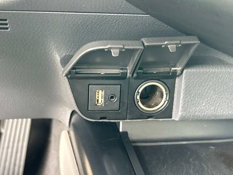 Vehicle image 24 of 25