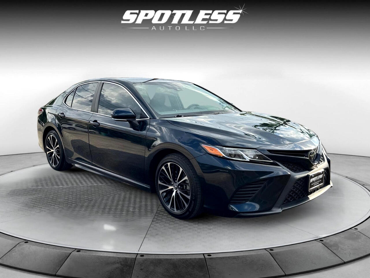 Vehicle image 4 of 27