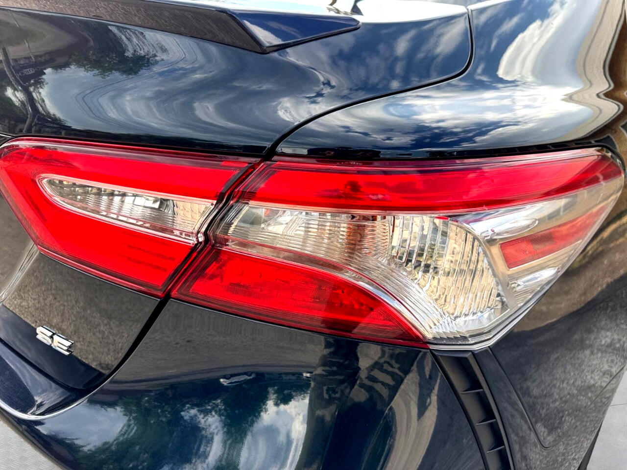 Vehicle image 13 of 27