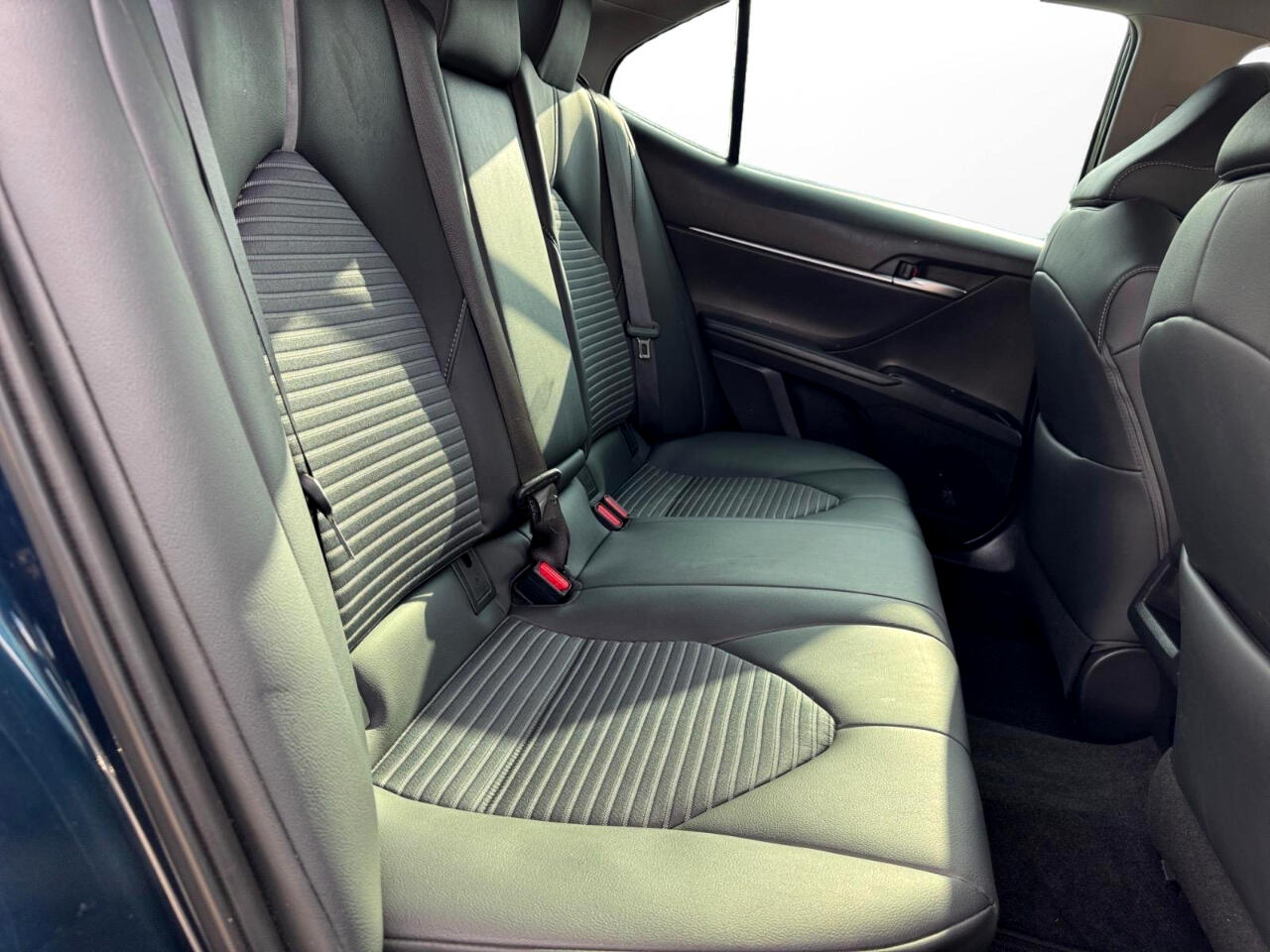 Vehicle image 20 of 27