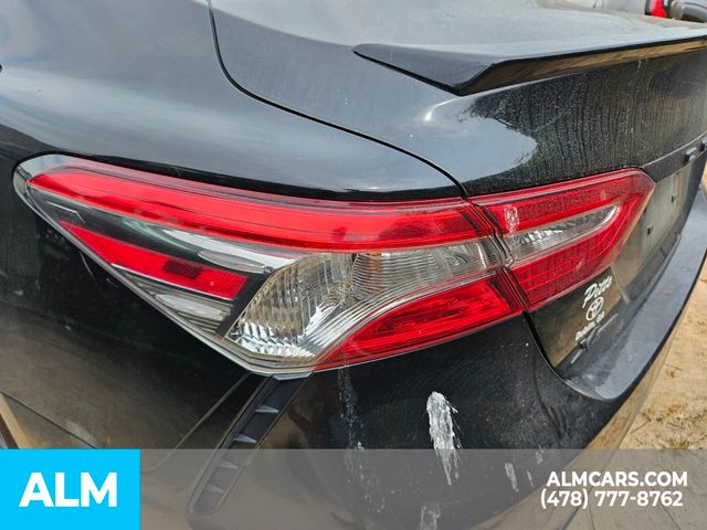 Vehicle image 22 of 25