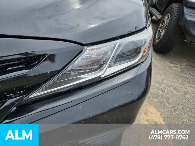 Vehicle image 18 of 25