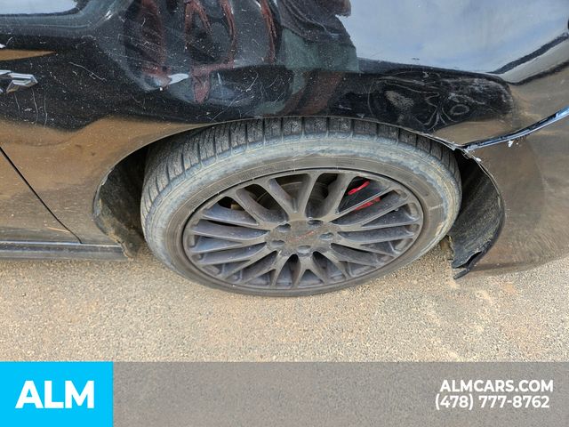 Vehicle image 15 of 25
