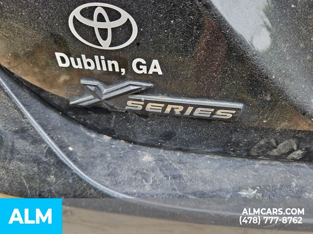 Vehicle image 10 of 25