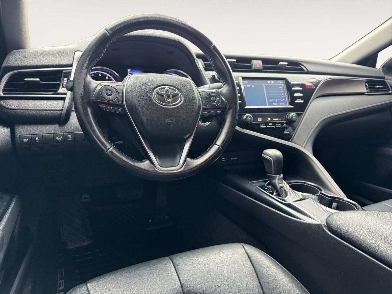Vehicle image 20 of 27