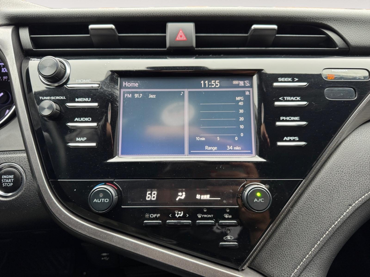 Vehicle image 21 of 27