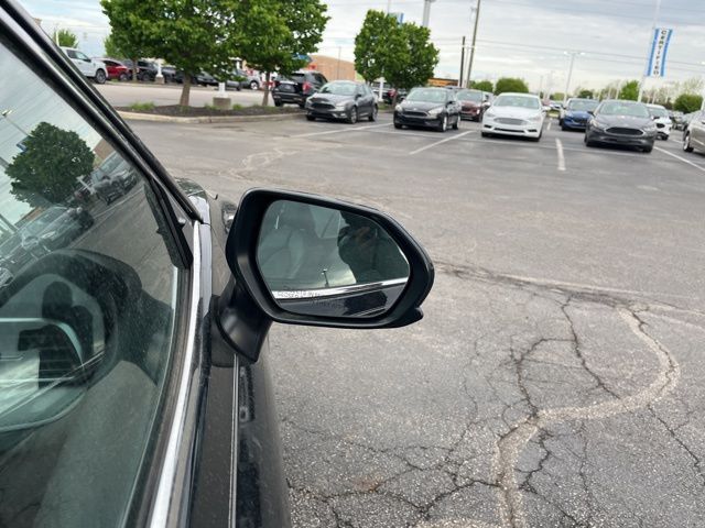 Vehicle image 11 of 29