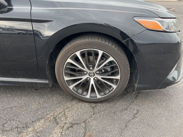 Vehicle image 9 of 29