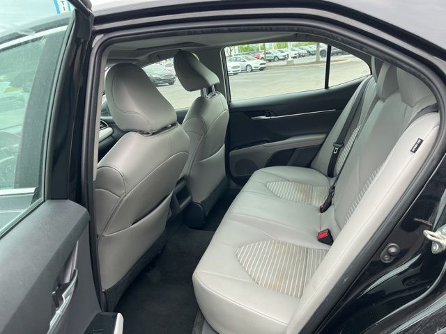 Vehicle image 13 of 29