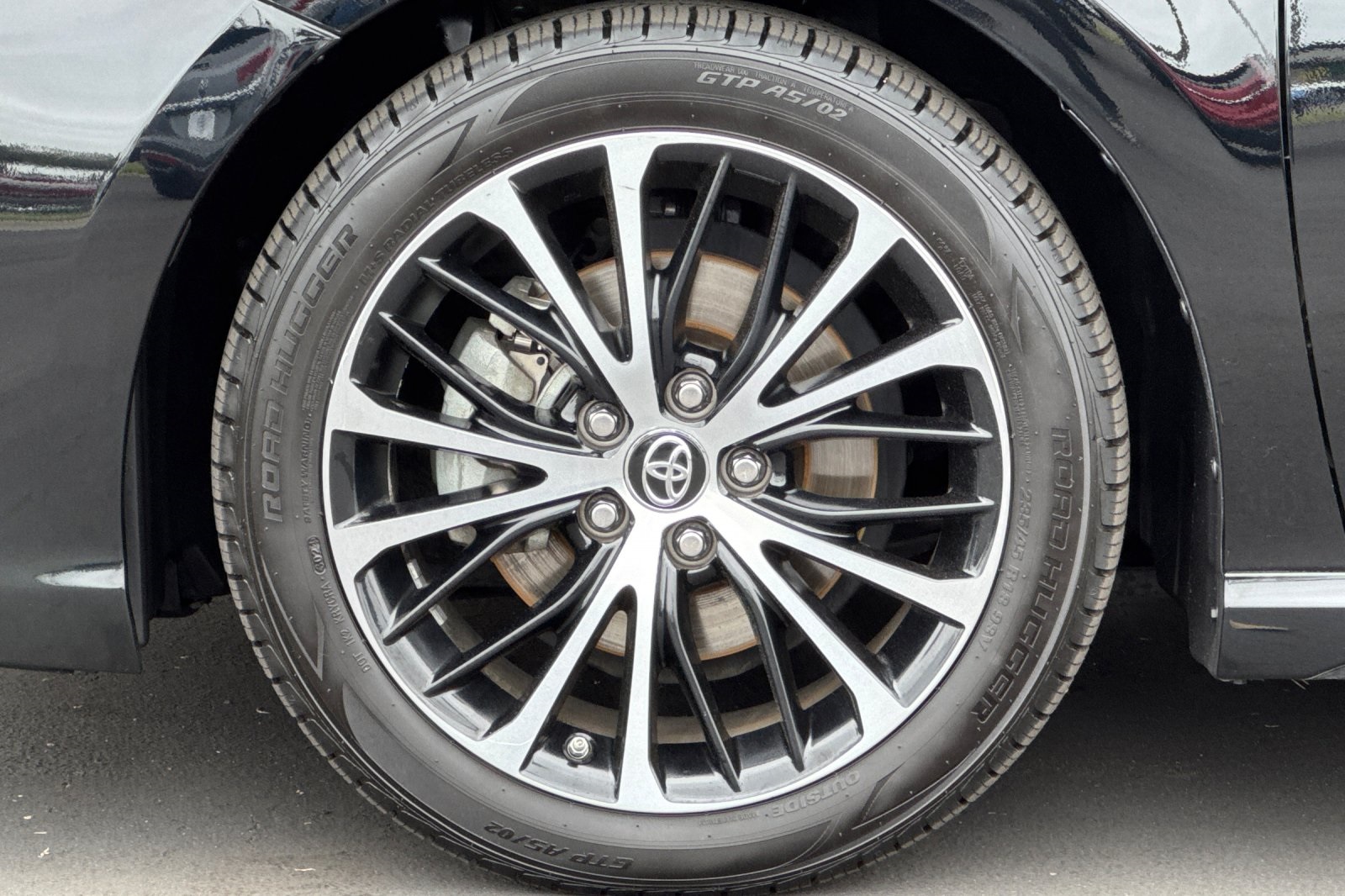 Vehicle image 24 of 26