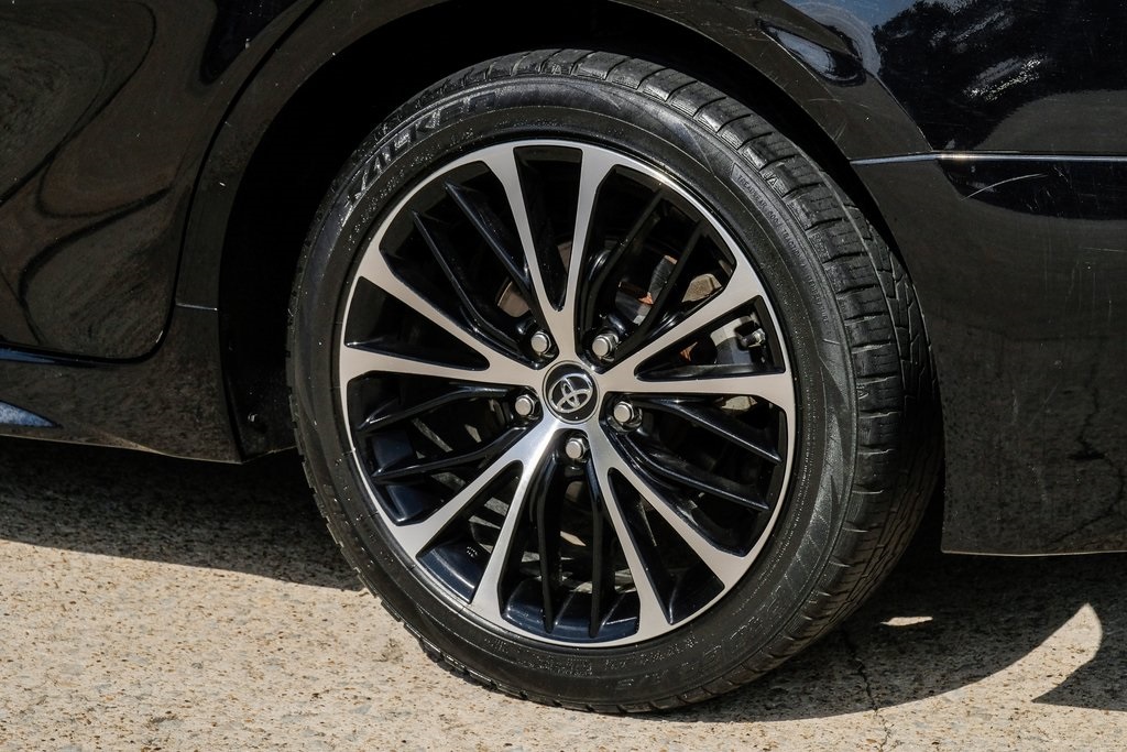 Vehicle image 20 of 58