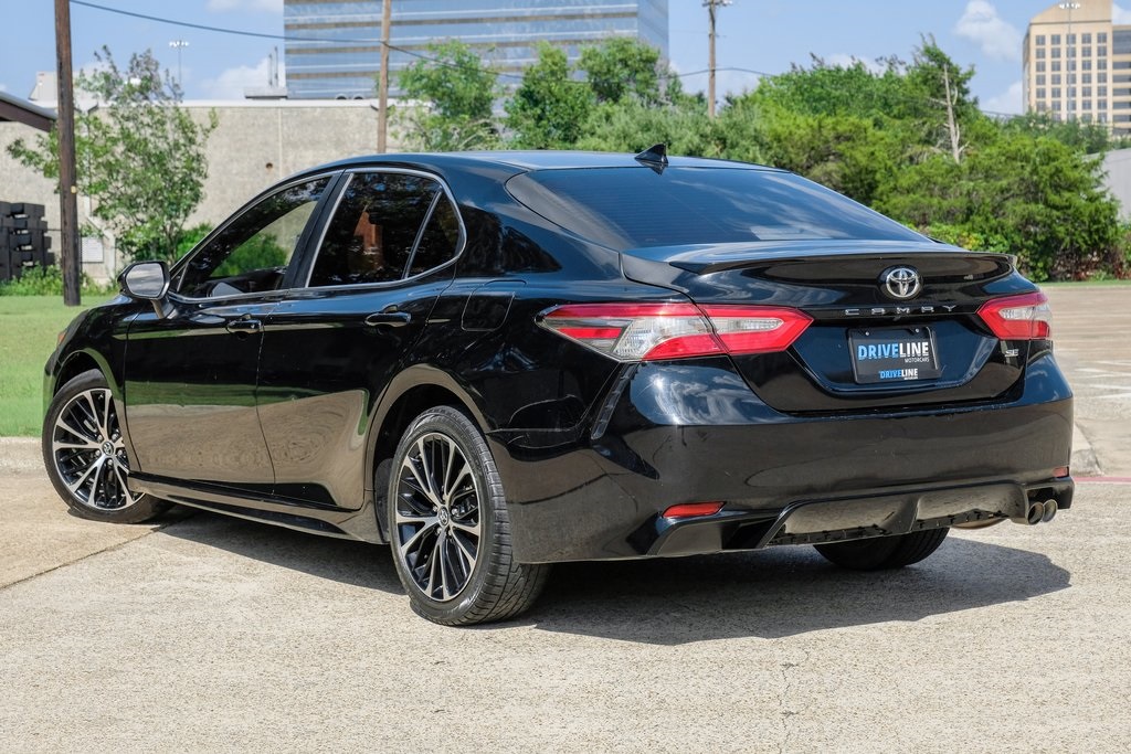 Vehicle image 14 of 58
