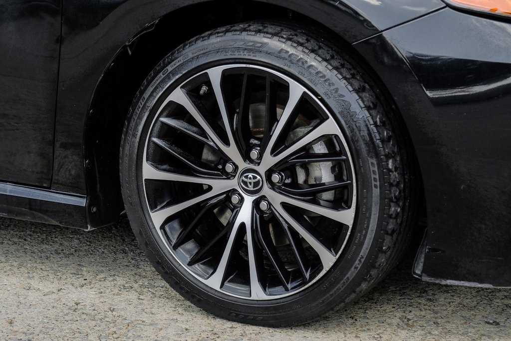 Vehicle image 22 of 58