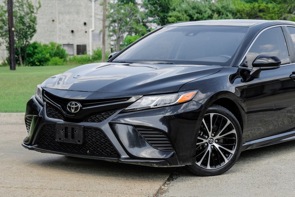 Vehicle image 2 of 58