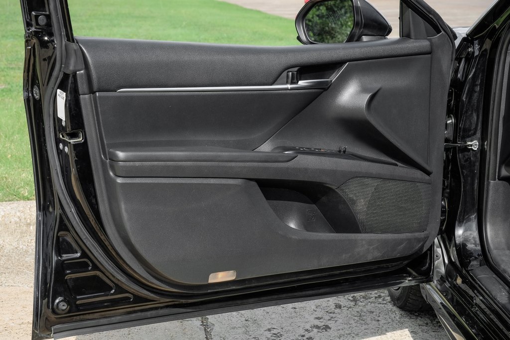 Vehicle image 45 of 58
