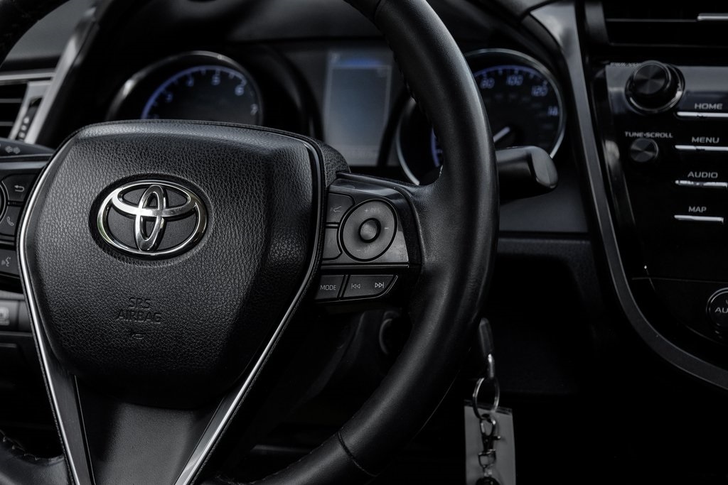 Vehicle image 56 of 58