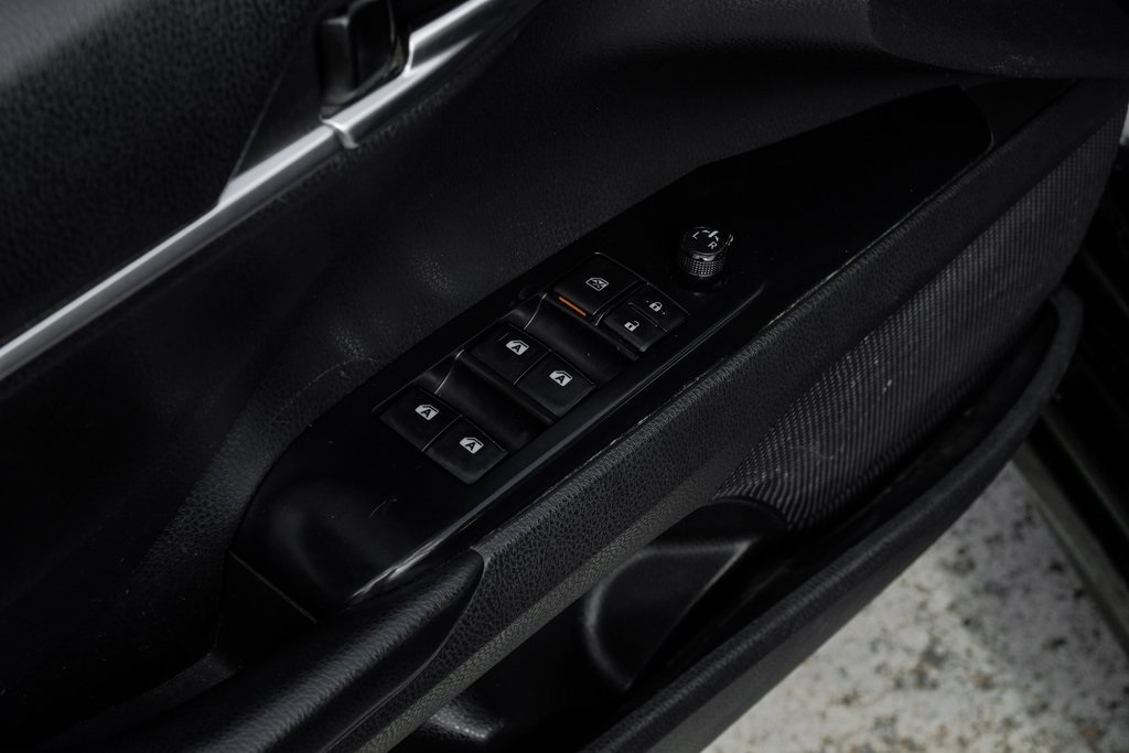 Vehicle image 48 of 58