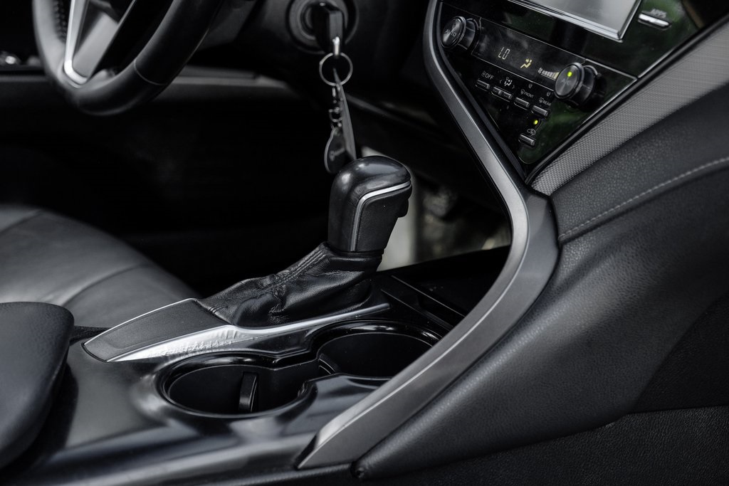 Vehicle image 43 of 58