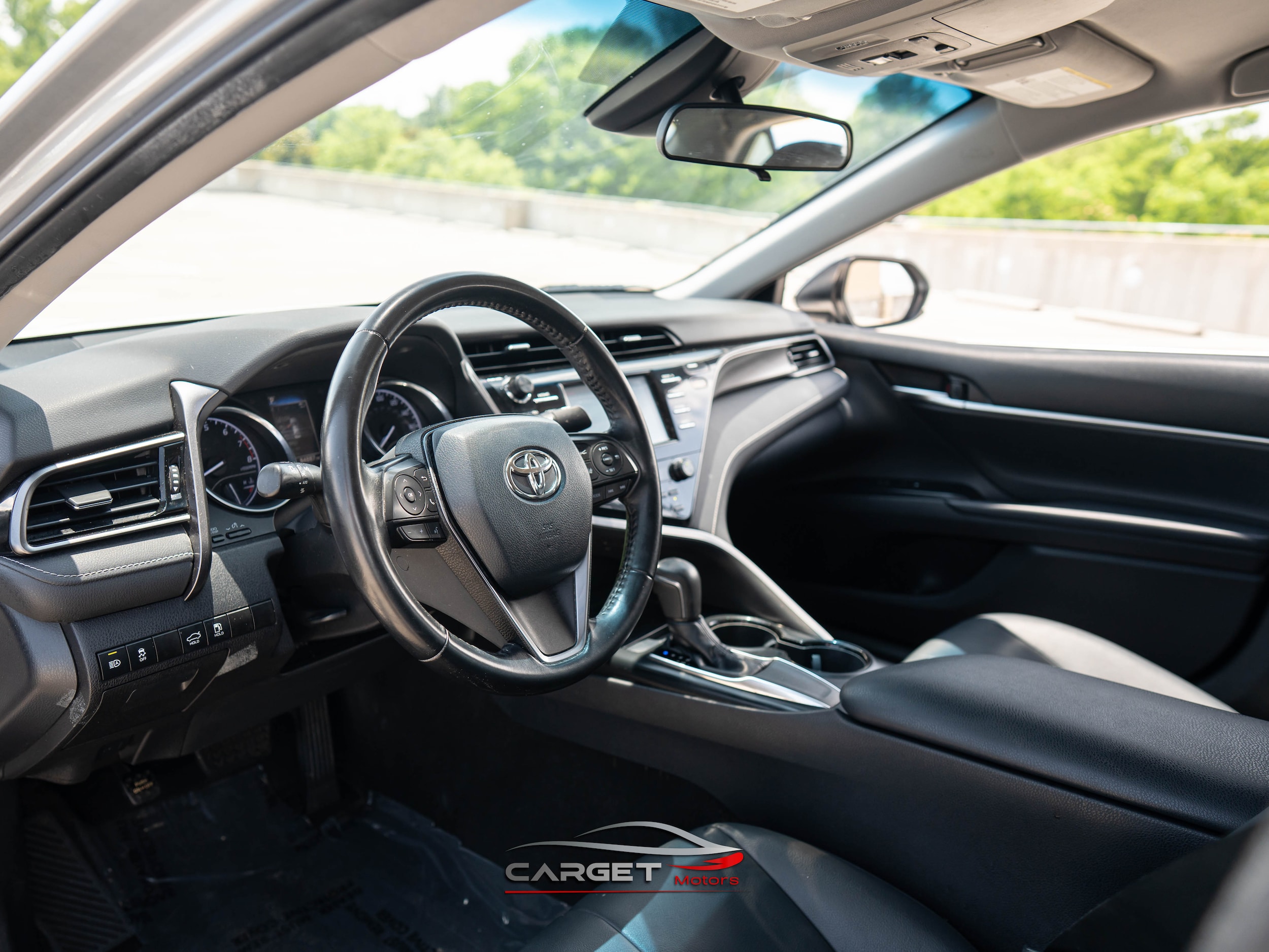 Vehicle image 13 of 55