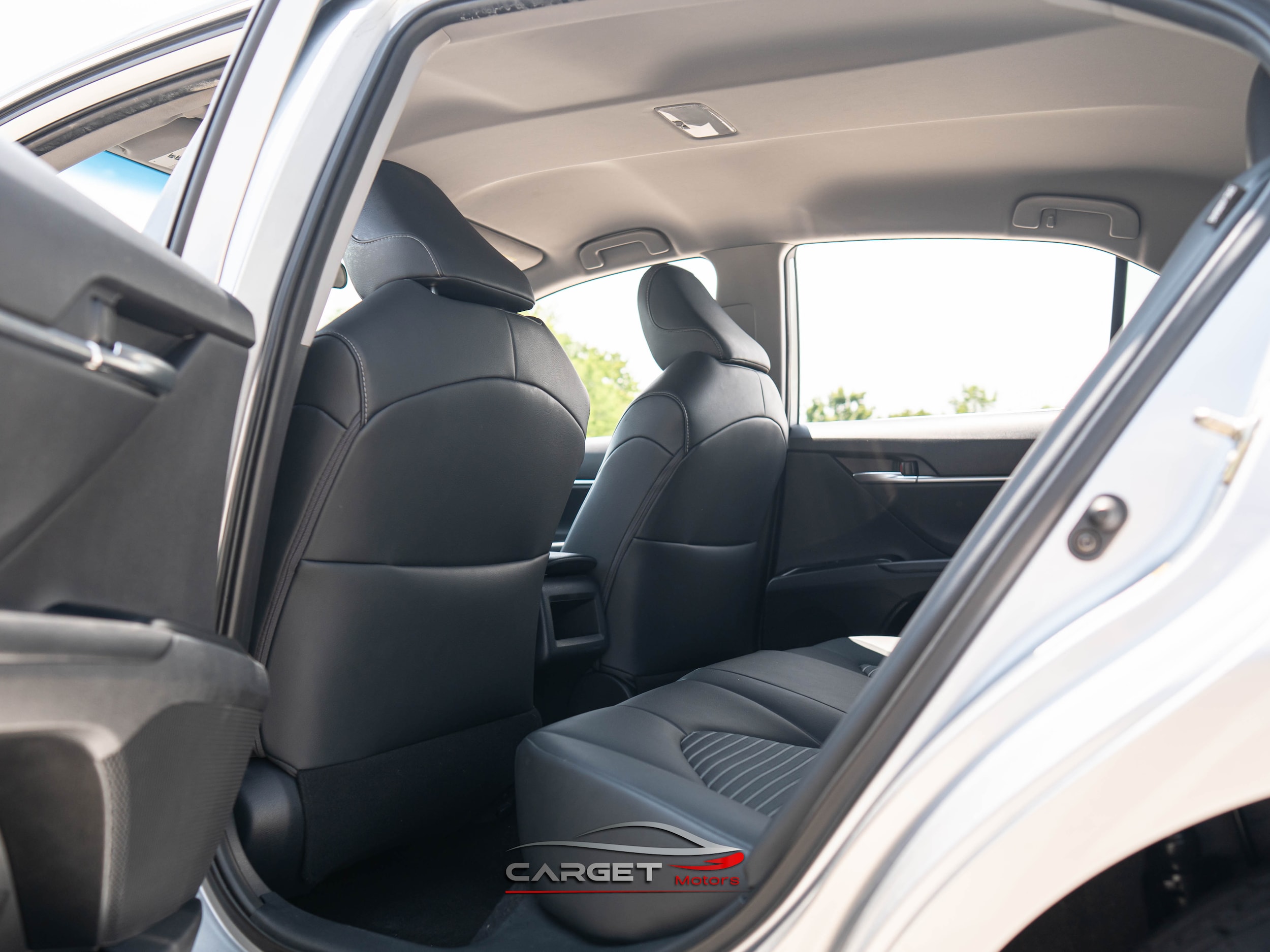Vehicle image 21 of 55