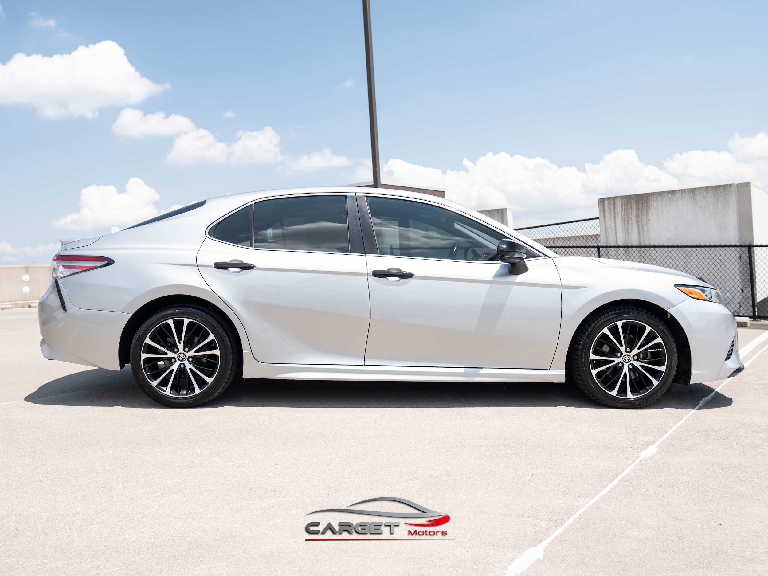 Vehicle image 4 of 55