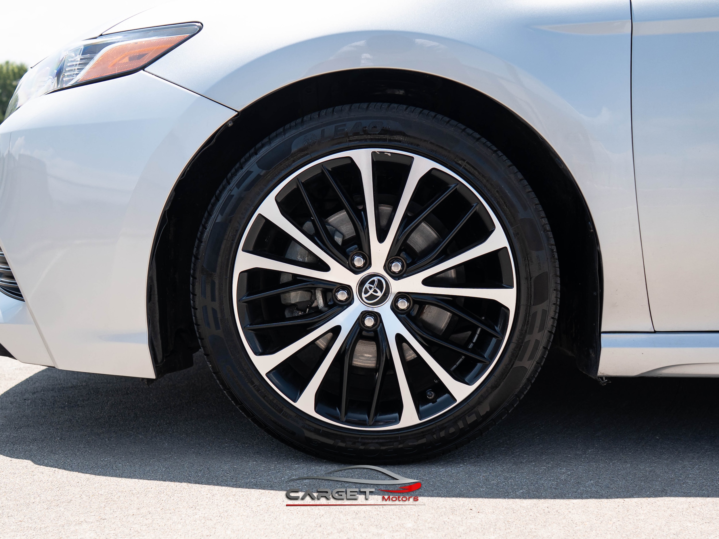 Vehicle image 9 of 55