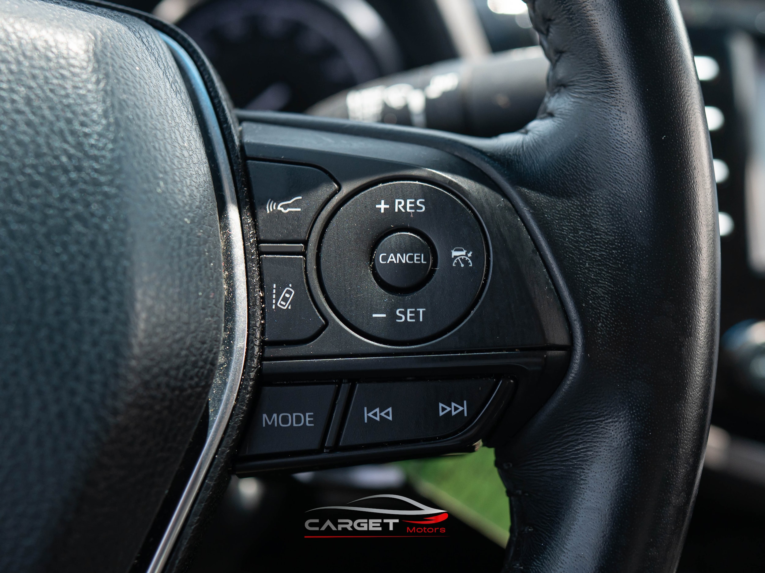 Vehicle image 25 of 55