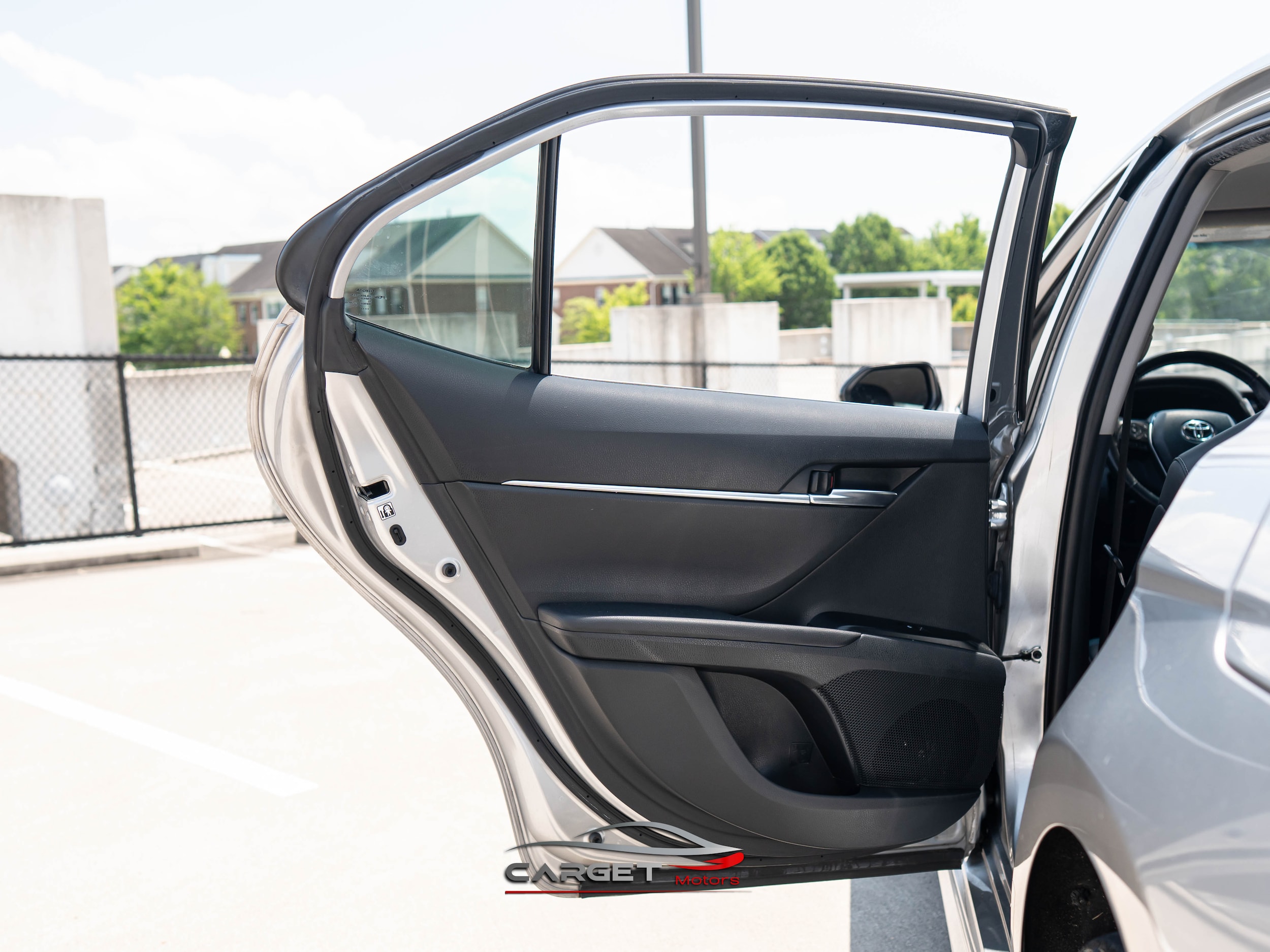 Vehicle image 39 of 55