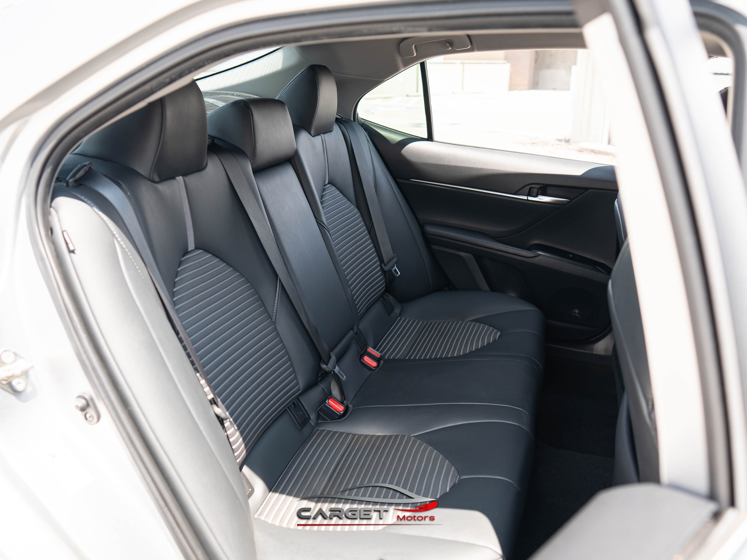 Vehicle image 18 of 55