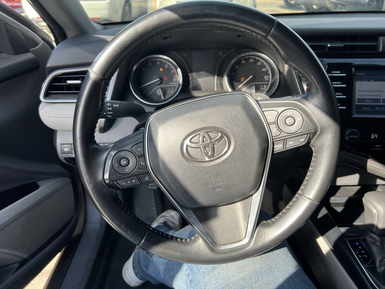 Vehicle image 14 of 23