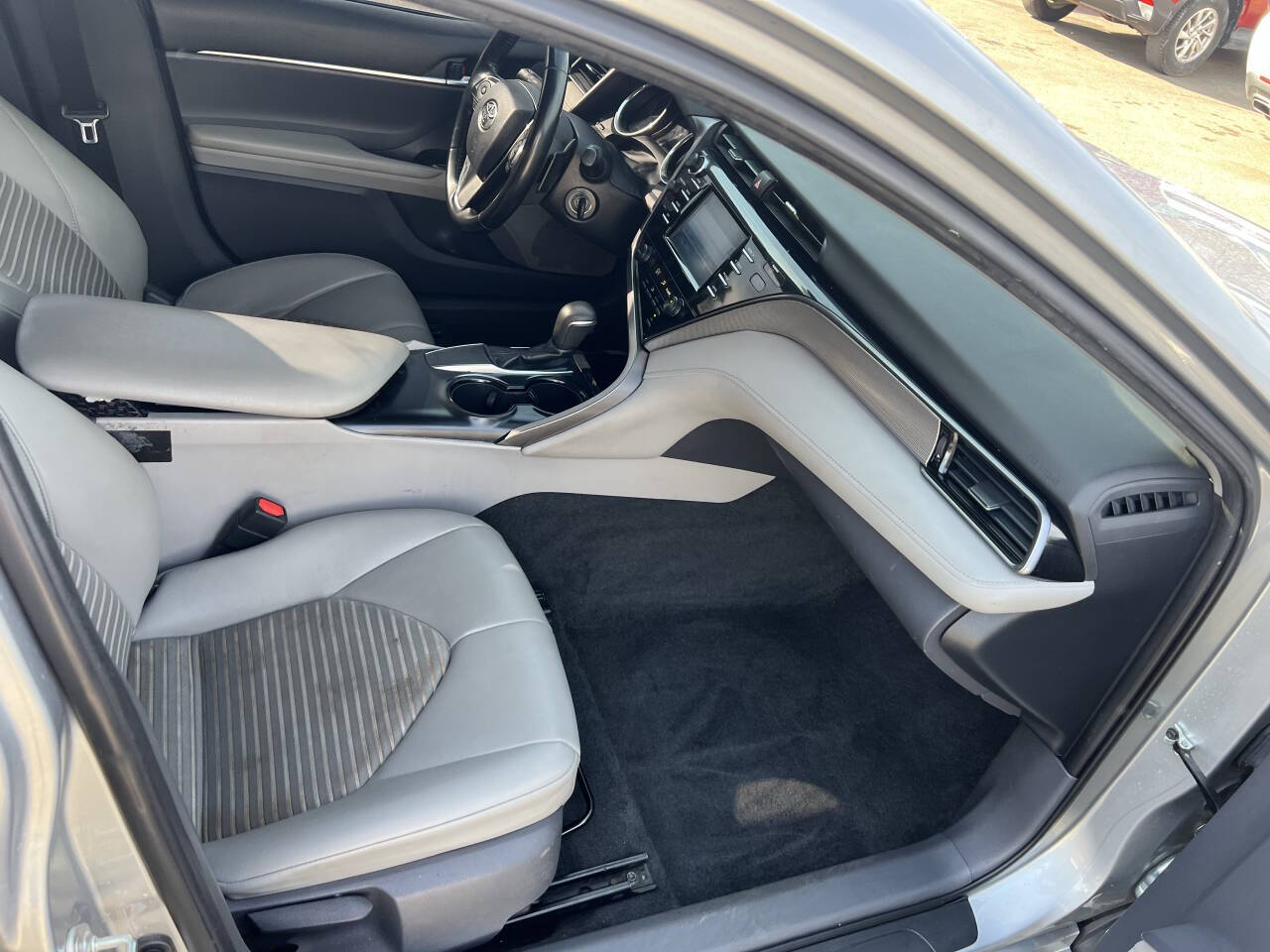 Vehicle image 22 of 23