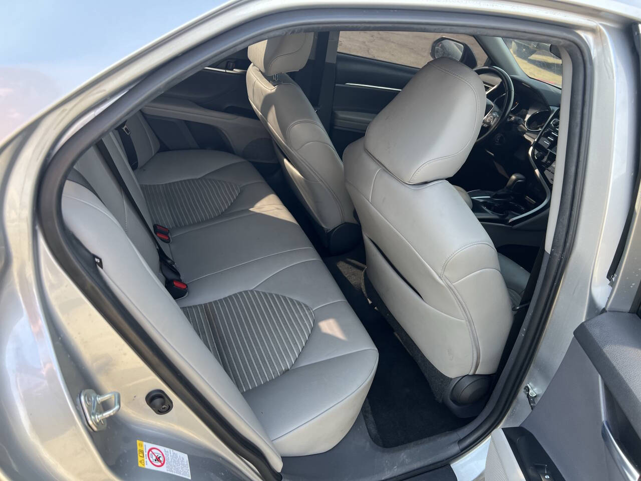 Vehicle image 20 of 23