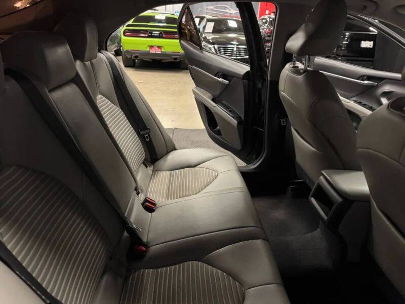 Vehicle image 49 of 58