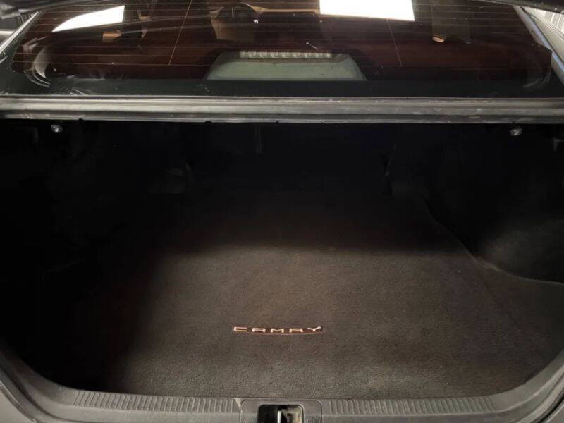 Vehicle image 47 of 58