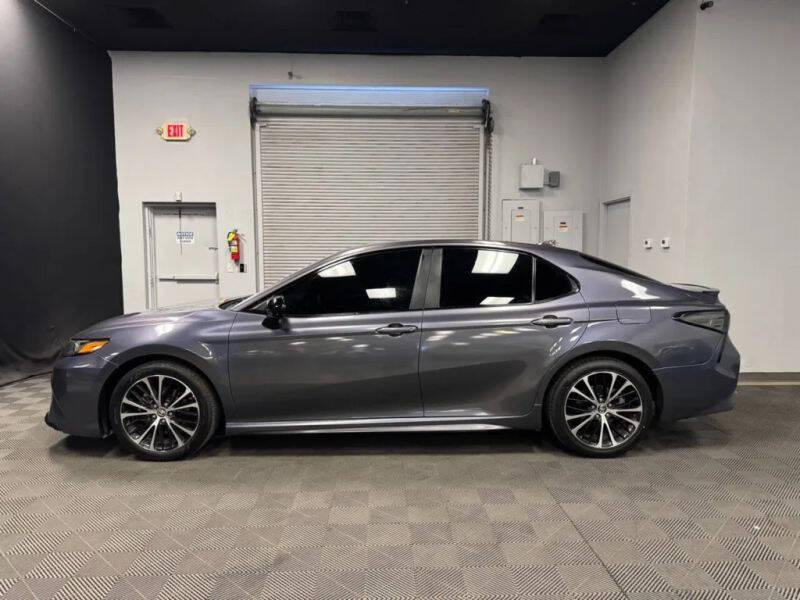 Vehicle image 12 of 58