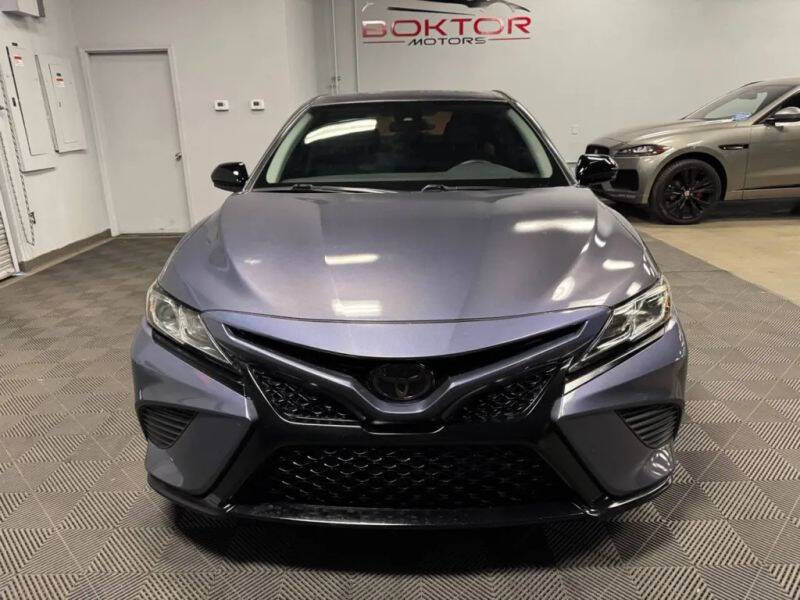 Vehicle image 4 of 58
