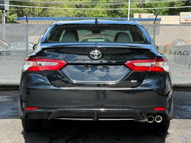 Vehicle image 9 of 47