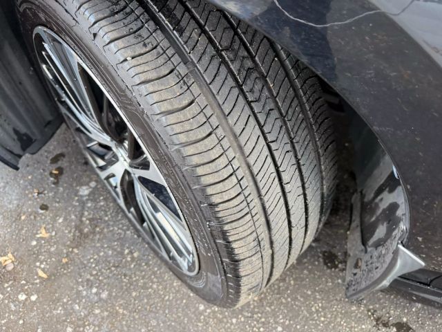 Vehicle image 38 of 47