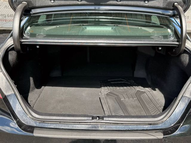 Vehicle image 20 of 47