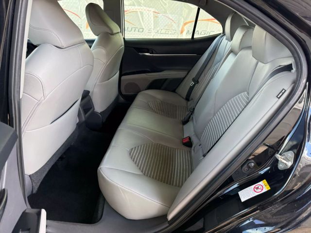 Vehicle image 18 of 47