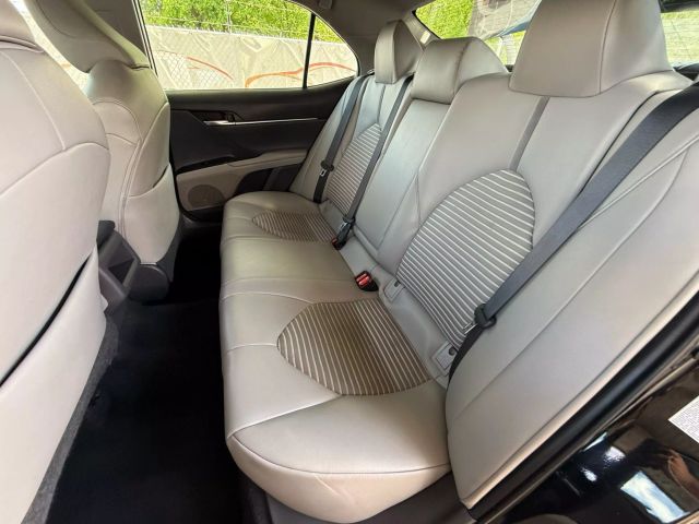 Vehicle image 19 of 47
