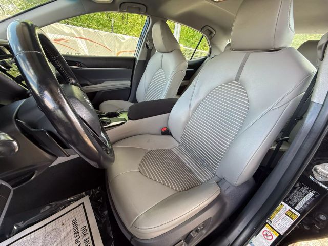Vehicle image 16 of 47